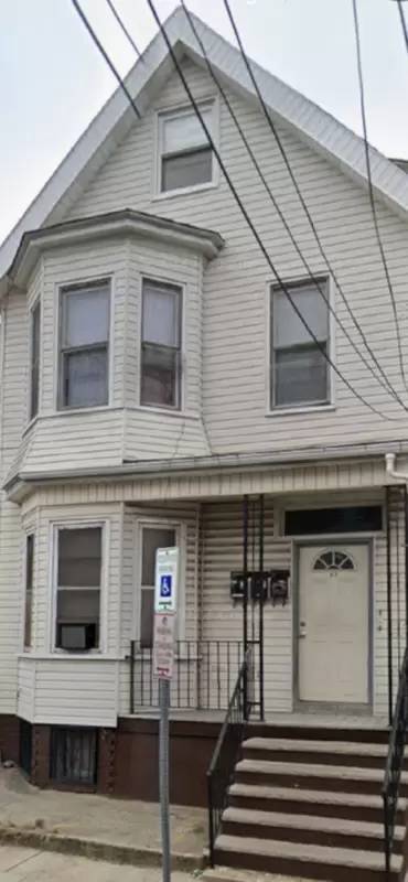Main picture of 42 Hudson St