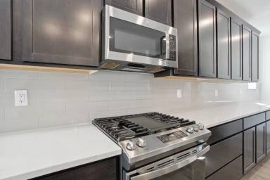 Main picture of 625 176th Ave