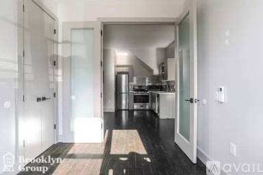 Main picture of 85 Stanhope St