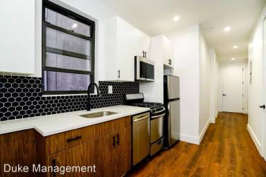 Main picture of 1889 Cornelia St