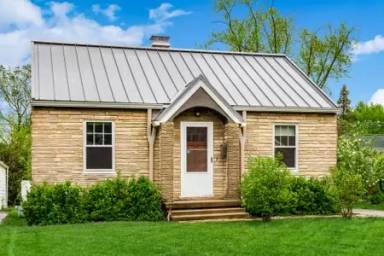 Main picture of 230 E Royal Forest Blvd