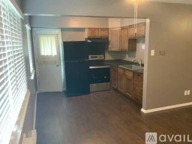 Main picture of 7499 Hazelcrest Dr