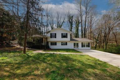 Main picture of 5183 Suggs St