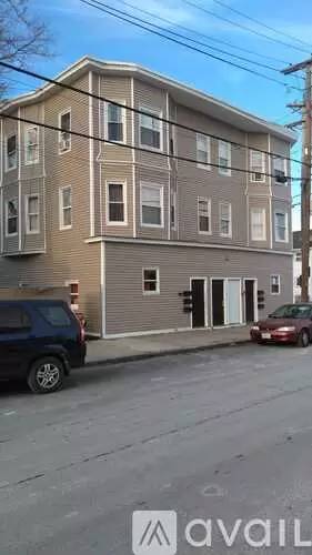 Main picture of 26 Pleasant St
