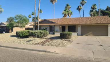 Main picture of 4425 E Paradise Ln
