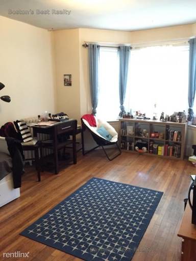 Main picture of 1318 Commonwealth Ave