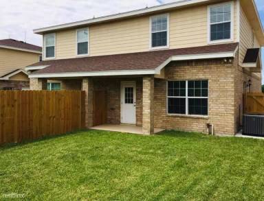 Main picture of 2702 Phoenix St