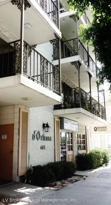 Main picture of 615 E Broadway