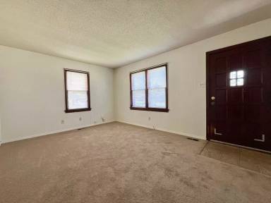 Main picture of 705 W 18th Ave