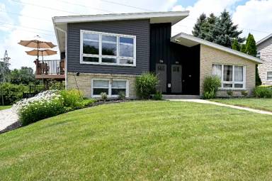 Main picture of 1912 Cardinal Dr