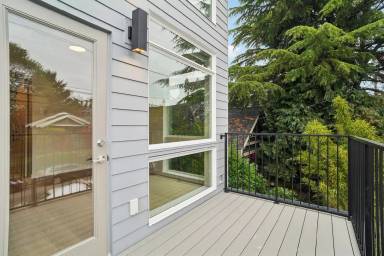 Main picture of 4011 Wallingford Ave N