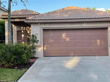 Main picture of 686 Conservation Dr