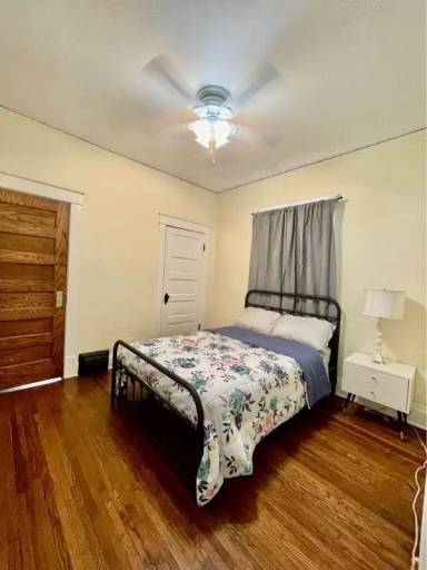 Main picture of 3923 Campbell St