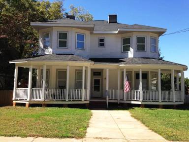 Main picture of 629 S Hill St