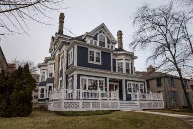 Main picture of 2565 N Terrace Ave