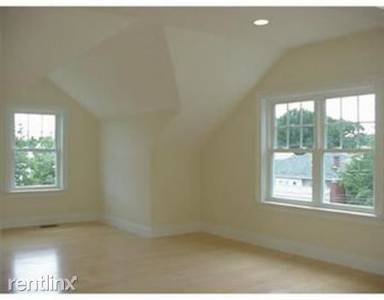 Main picture of 34 Dexter Ave