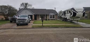Main picture of 223 Basswood St