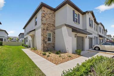 Main picture of 10317 Trumpet Honeysuckle Way