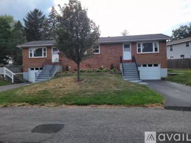 Main picture of 3 Louise Dr