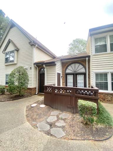 Main picture of 905 Saint Andrews Reach