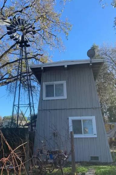 Main picture of 1820 Whitman Rd