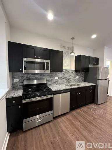 Main picture of 4352 N Troy St