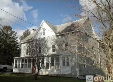 Main picture of 197 Mercer Mill Rd