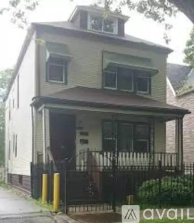 Main picture of 8815 S Saginaw Ave