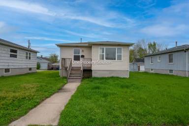 Main picture of 1231 Logan St