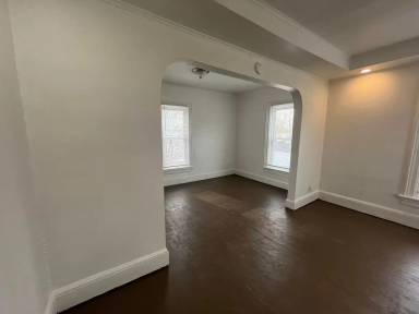 Main picture of 916 12th Ave