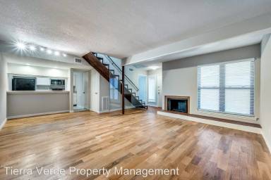 Main picture of Guest Parking Park Lane Townhomes