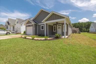 Main picture of 412 Sablewood Dr
