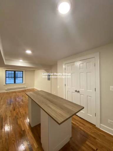 Main picture of 849 W Agatite Ave
