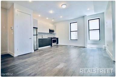Main picture of 1578 Union St