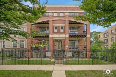 Main picture of 5406 S Indiana Ave
