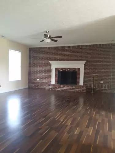 Main picture of 123 Thornbird Dr