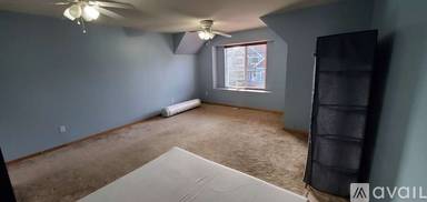 Main picture of 18712 1st Ave W