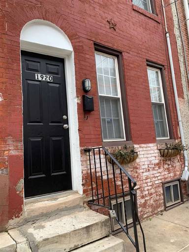 Main picture of 1902 N Darien St