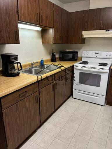 Main picture of 200 10th Ave E