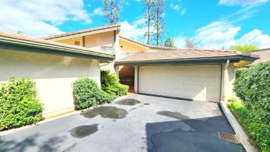 Main picture of 2327 E Curtis Ct