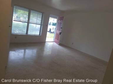 Main picture of 823 SW 25th St