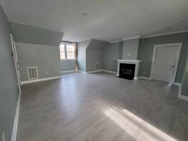 Main picture of 435 E Freemason St