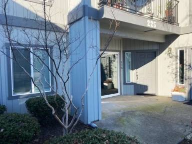 Main picture of 225 Ridgetop Dr