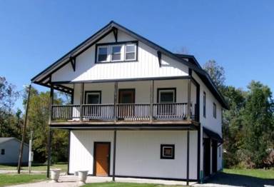Main picture of 4830 S Rogers St