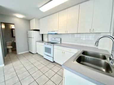 Main picture of 1720 Poki St