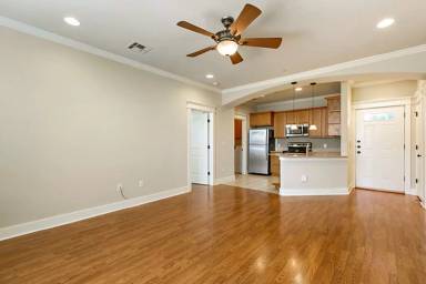 Main picture of 508 Elmwood Pl