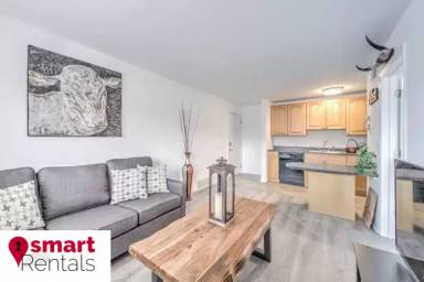 Main picture of 3844 Park Avenue - 3