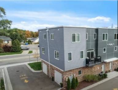 Main picture of 4227 W 14 Mile Rd