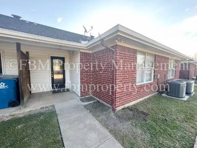 Main picture of 302 N Dallas St