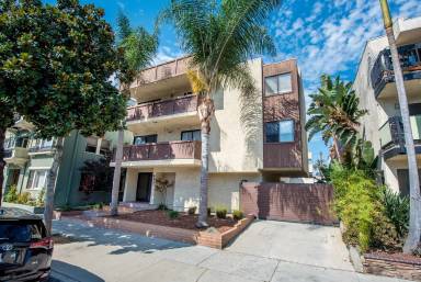 Main picture of 417 W 4th St